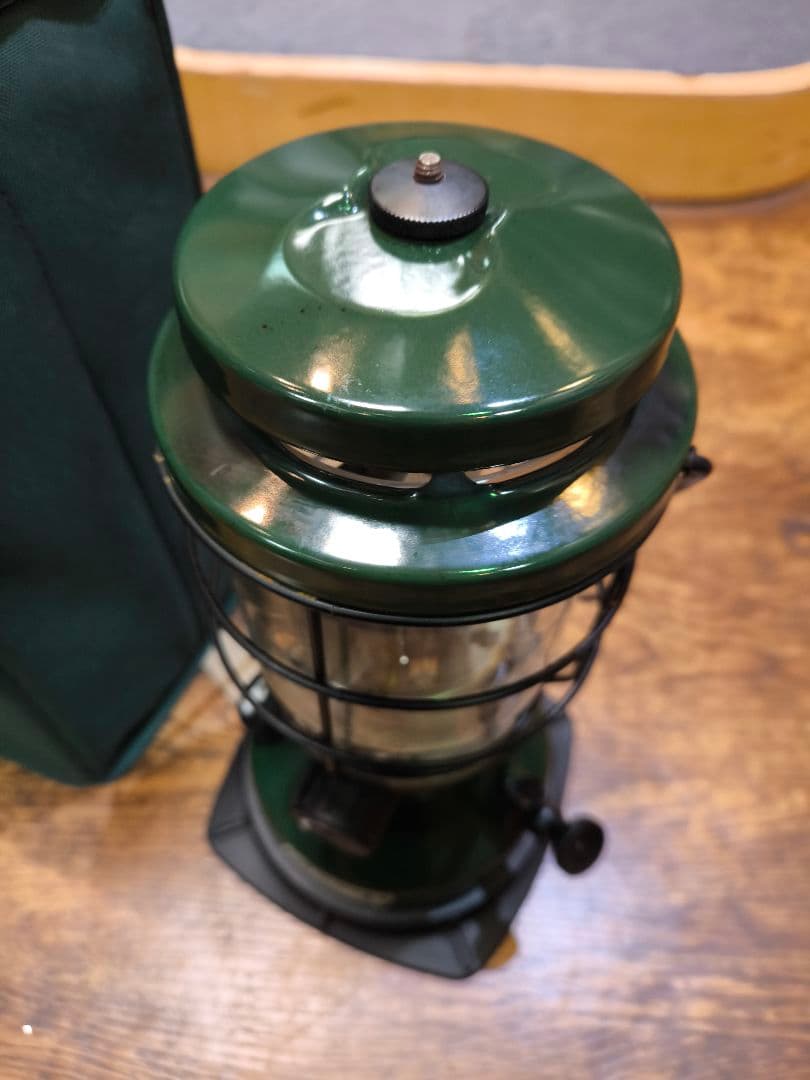 Coleman コールマン ランタン 2000-750J ？　ケース付き