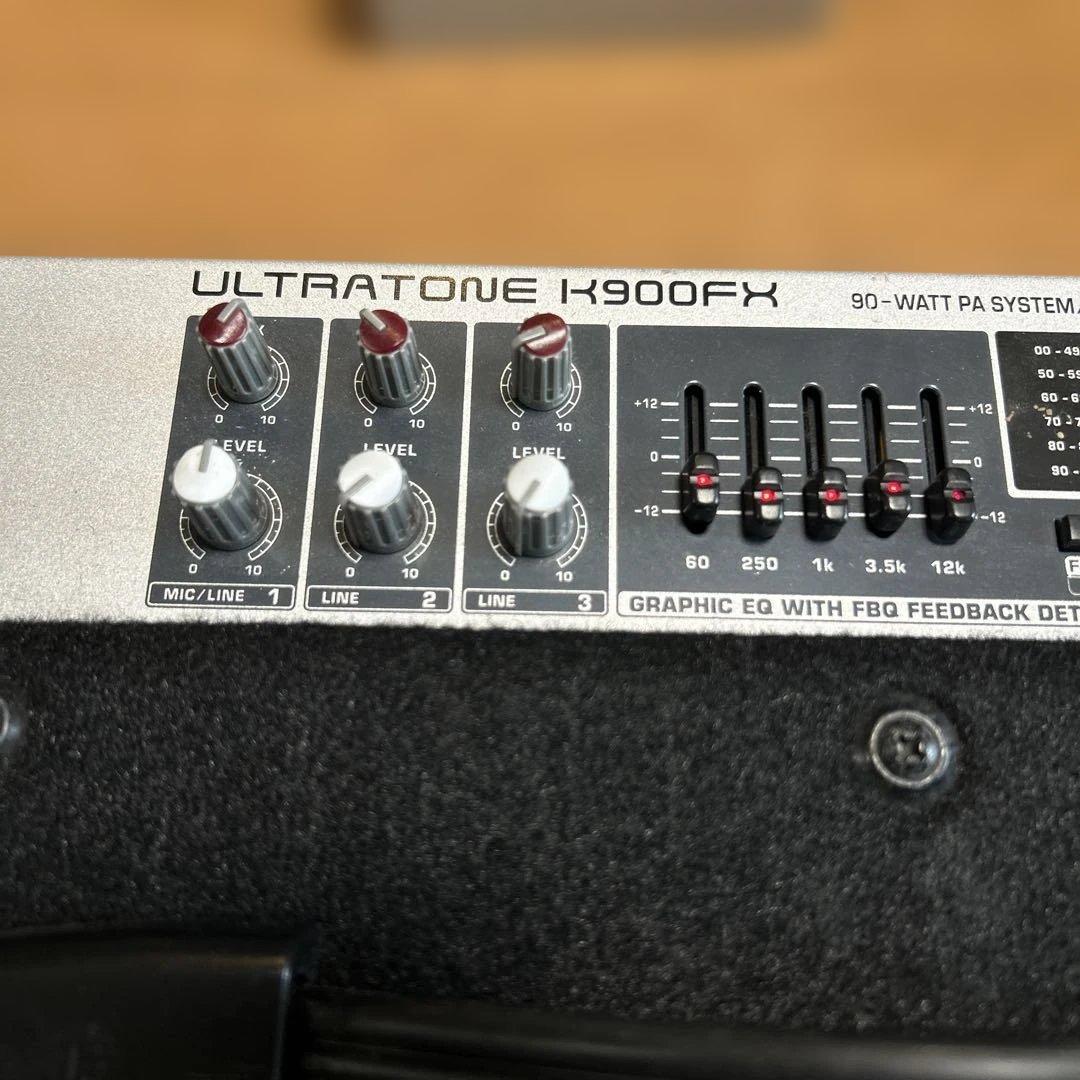 Behringer Ultratone K900FX 90W PAシステム
