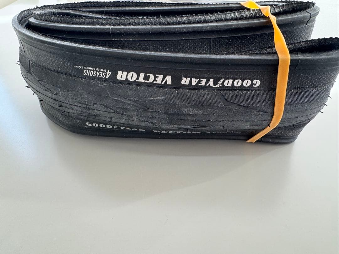 パーツ GOODYEAR VECTOR 4SEASONS 700x32C