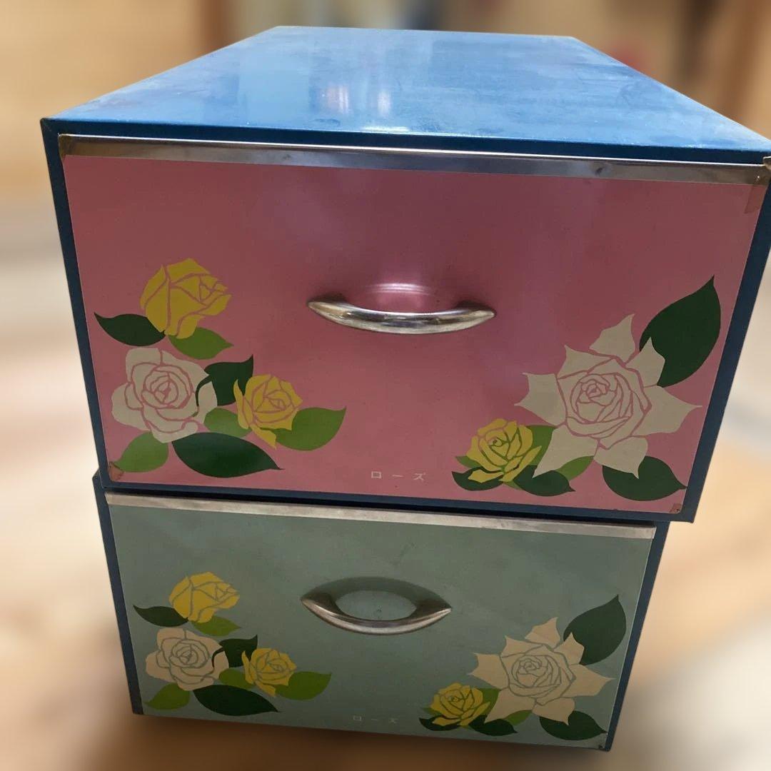 花柄収納チェスト 2段　洋服タンス収納　昭和レトロポップ　スチール製