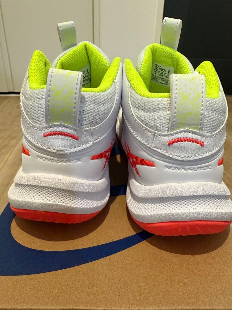 asics NOVA SURGE 3 GS 23.5cm バッシュ