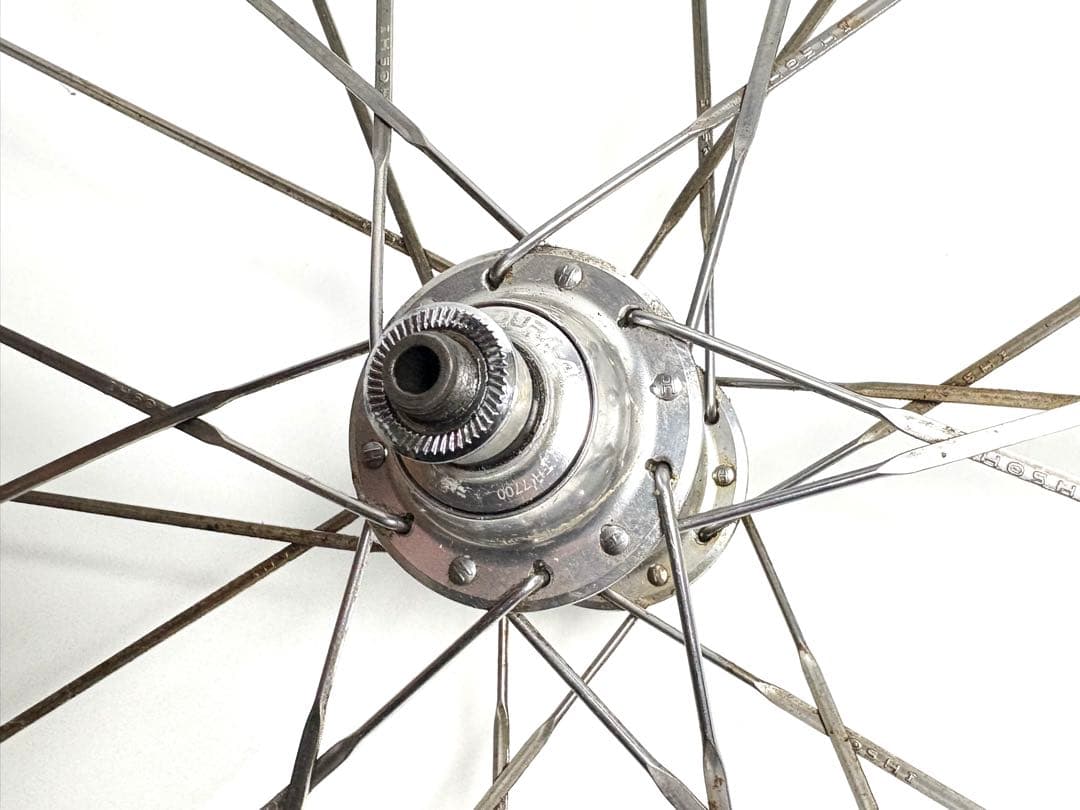 ZIPP のSPEED WEAPONRY カーボンホイール　650cチューブラー