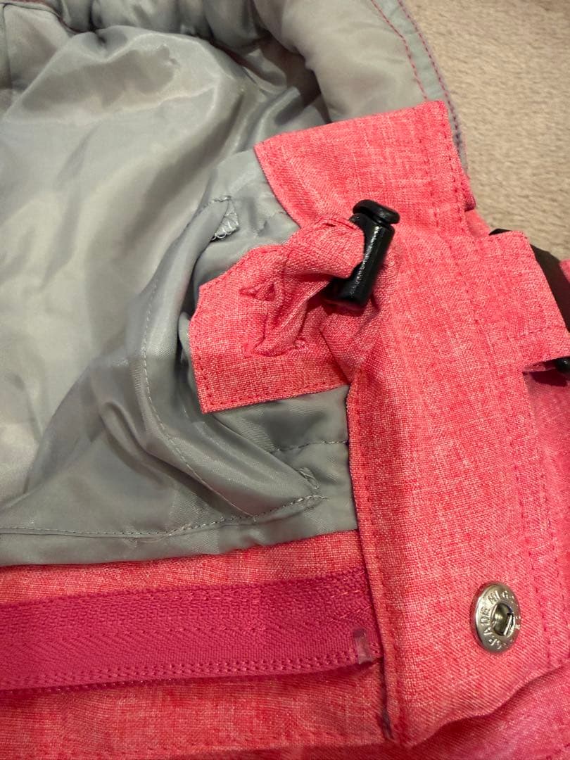 ヘルメットセットで更に値下げします‼️DESCENTE 子ども用スキーウェア