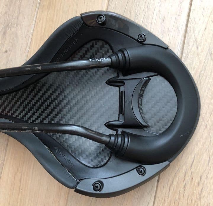 Fizik Aliante R3 kium レール フィジーク サドル