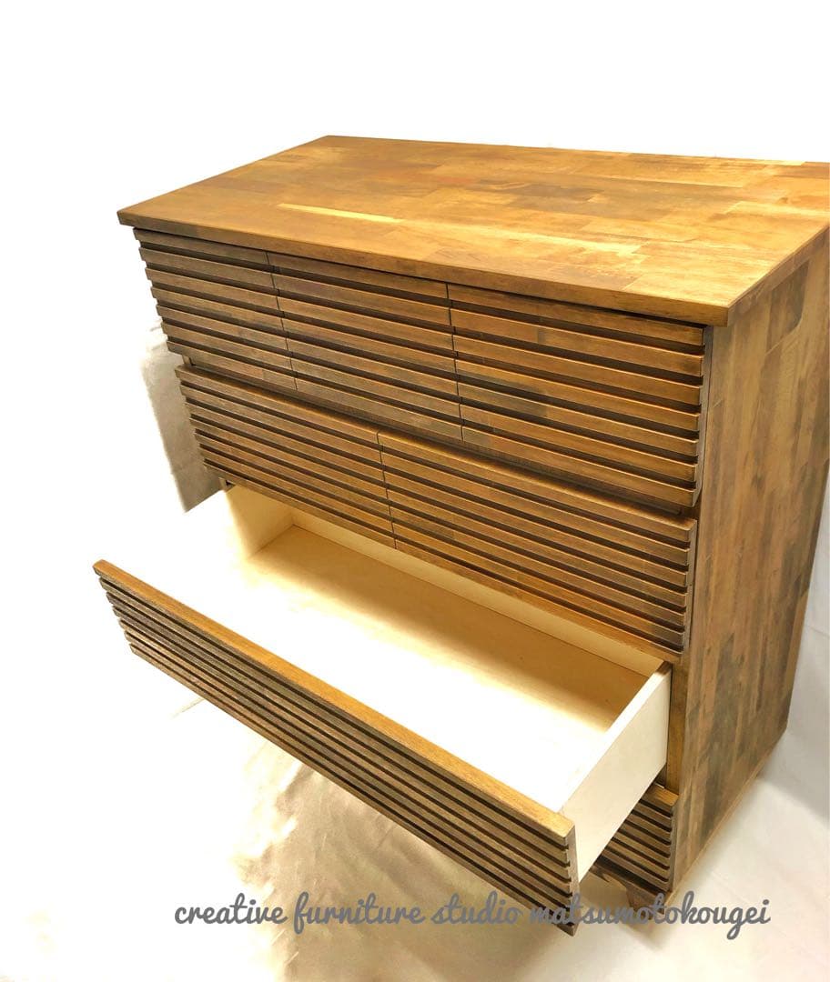 新品！天然木！無垢材レア箪笥 飾り溝引出し 脚付き 工房直送品