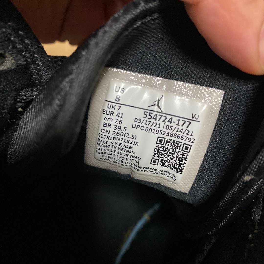 極美品Nike Air Jordan 1 ミッドカット シューズ