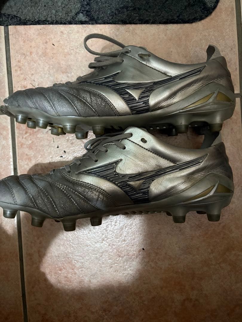 Mizuno サッカーシューズ・スパイク シルバー