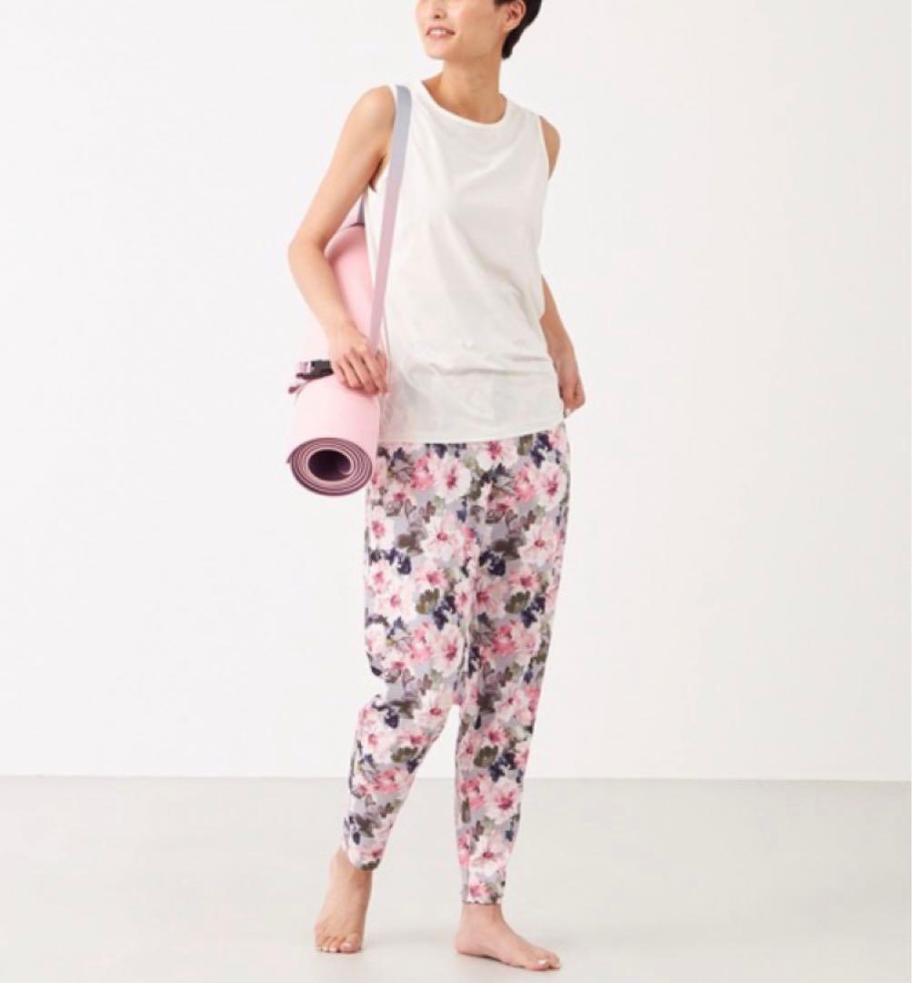チャコット 美品　ラナンキュラスプリントパンツ　L