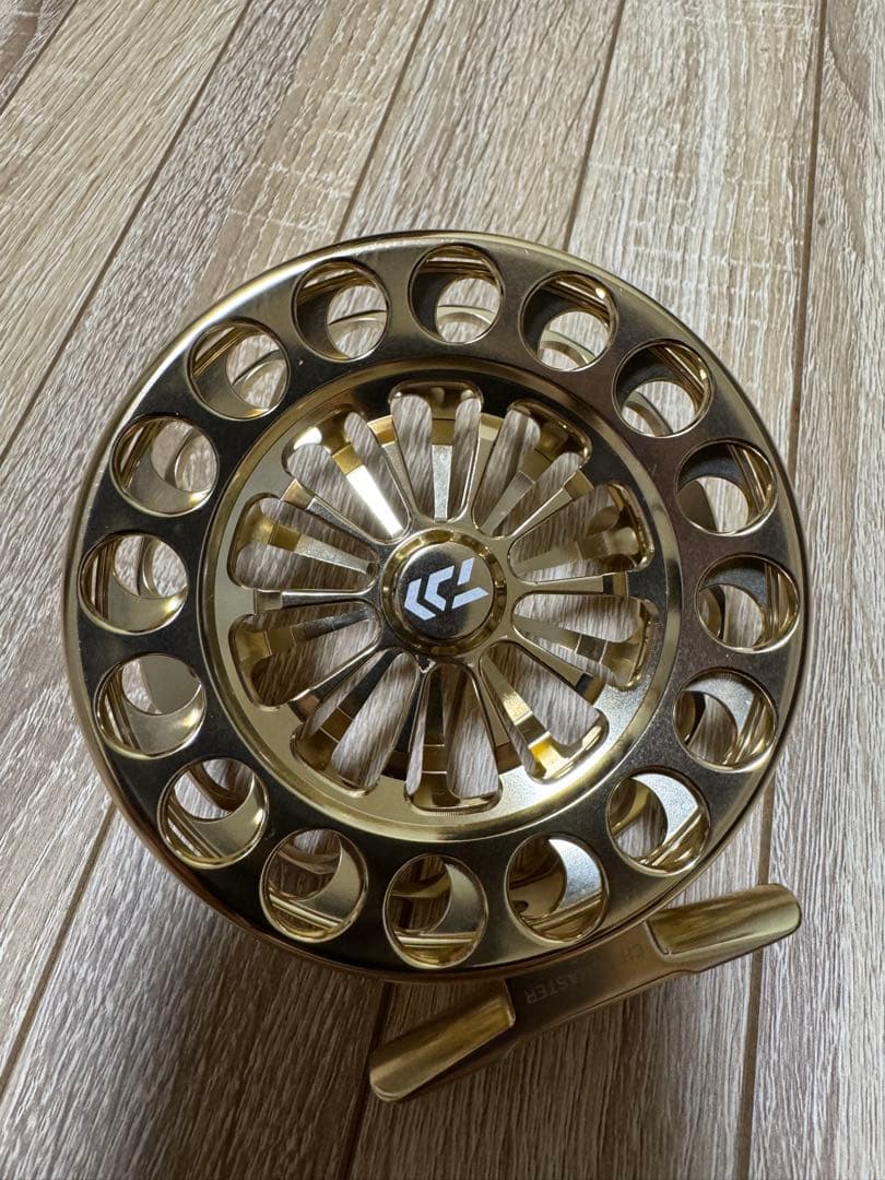 新品未使用品　ダイワ　19 チヌマスター90