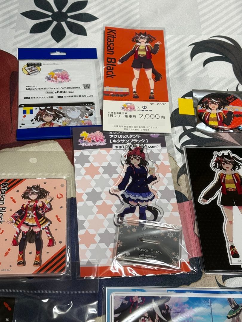 ウマ娘キタサンブラックアクリルスタンド系5種缶バッチその他色々