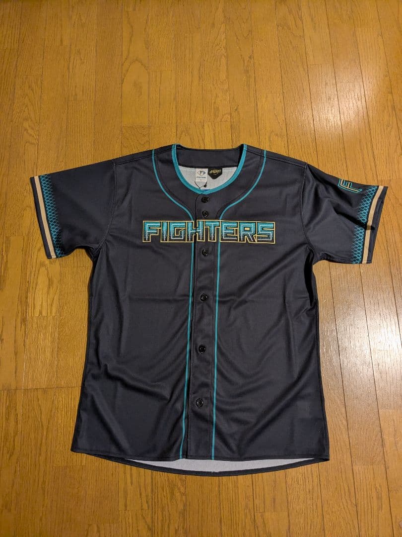 北海道日本ハムファイターズエスコンフィールド2026レプリカユニフォーム L