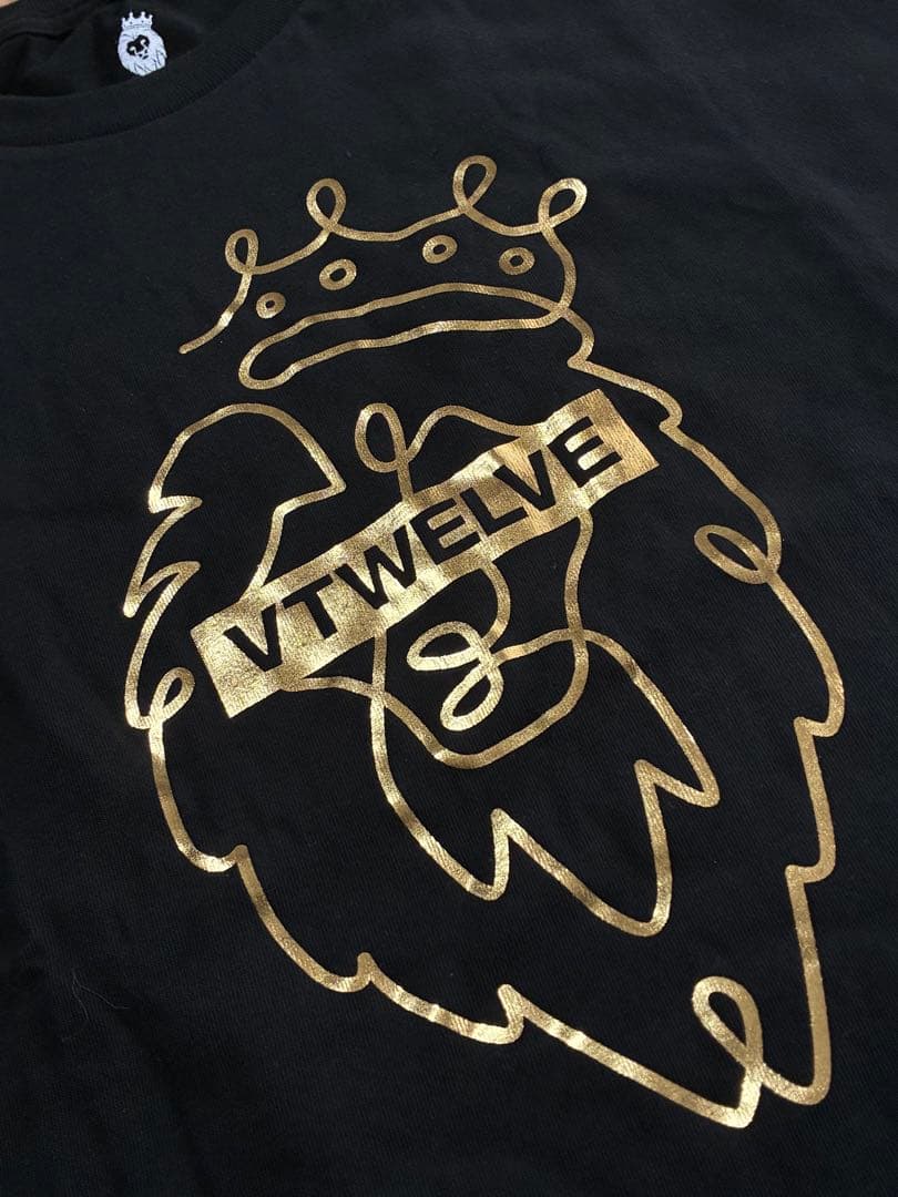新品　V12 V TWELVE ヴィトゥエルヴ　ゴールドロゴ　半袖Tシャツ