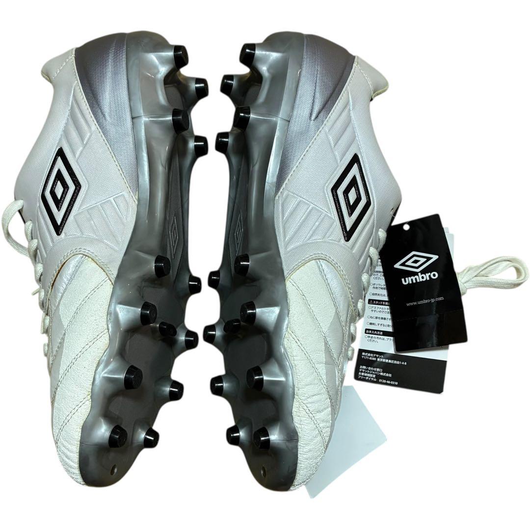 UMBRO アクセレイターKL WIDE サッカー スパイクUS9.5