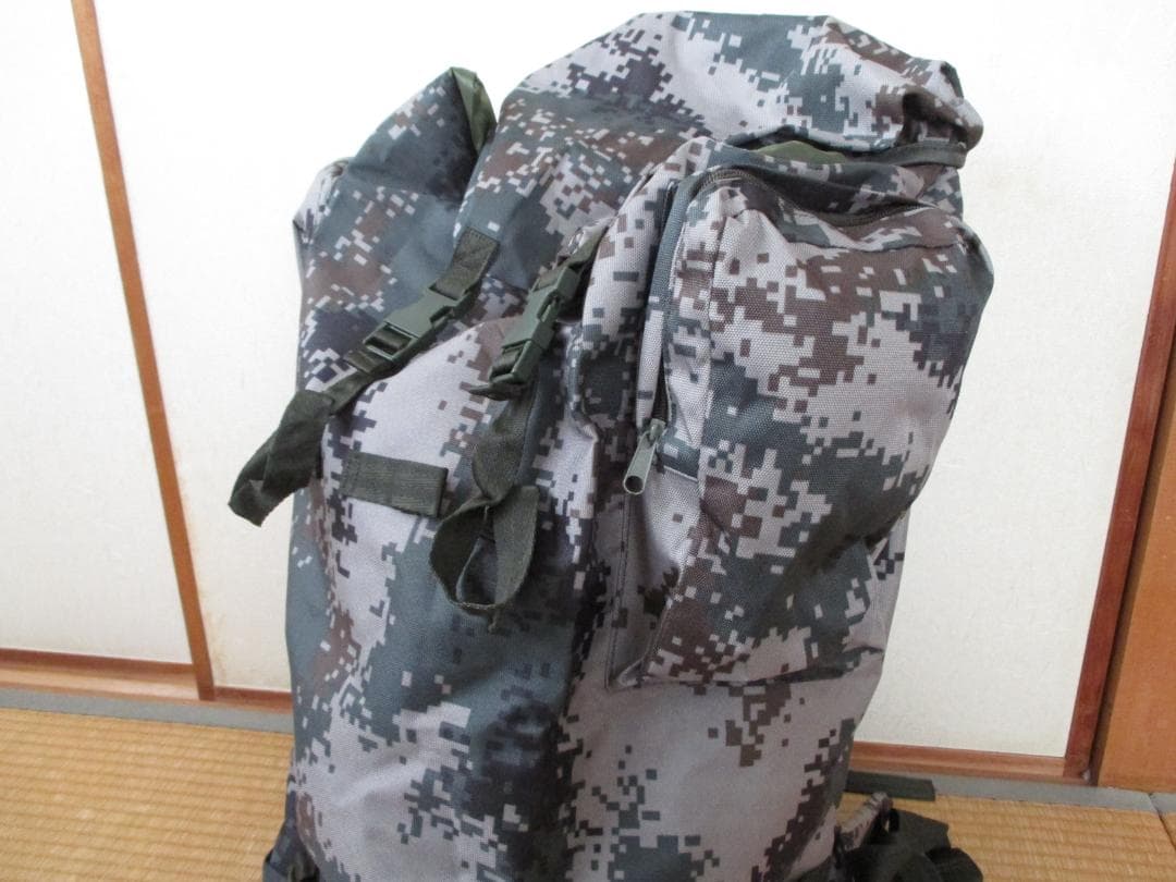 未使用　中国軍　07式　01式　デジタル迷彩　バックパック　リュックサック