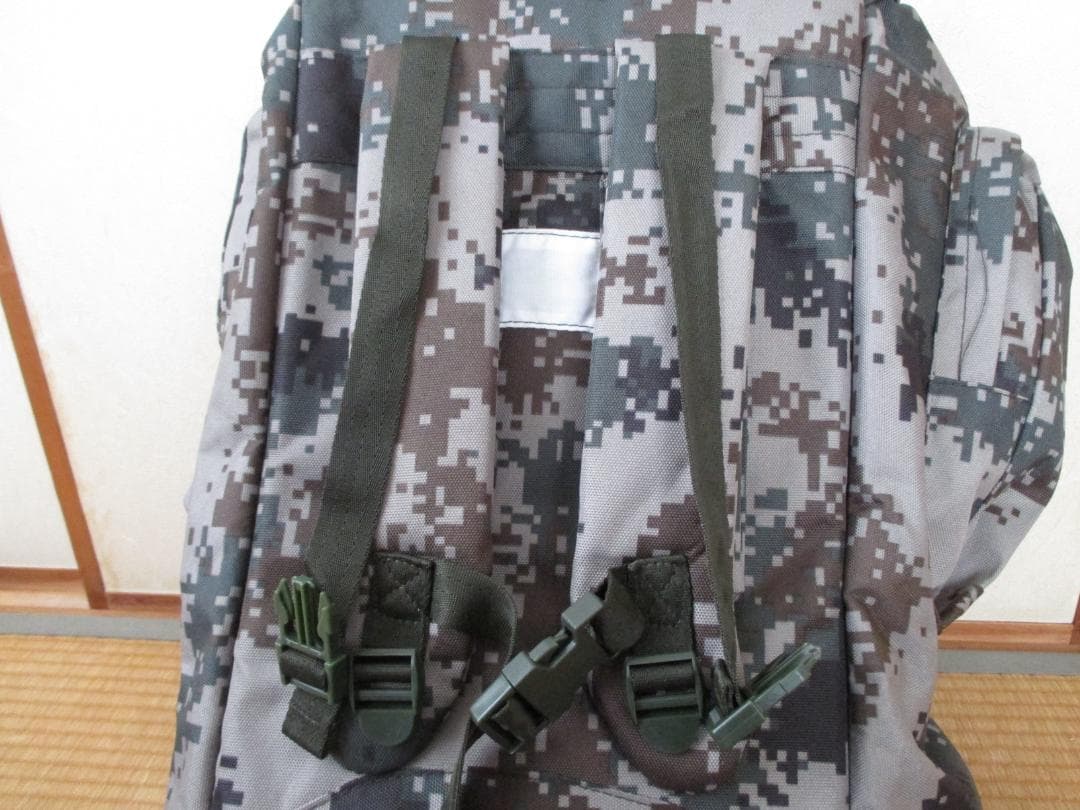 未使用　中国軍　07式　01式　デジタル迷彩　バックパック　リュックサック
