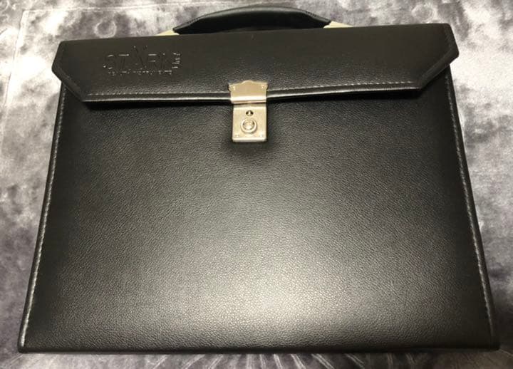 新品　最終価格！美容師さんいかがでしょうか 高品質　ハサミ　ネイル　剃刀　他