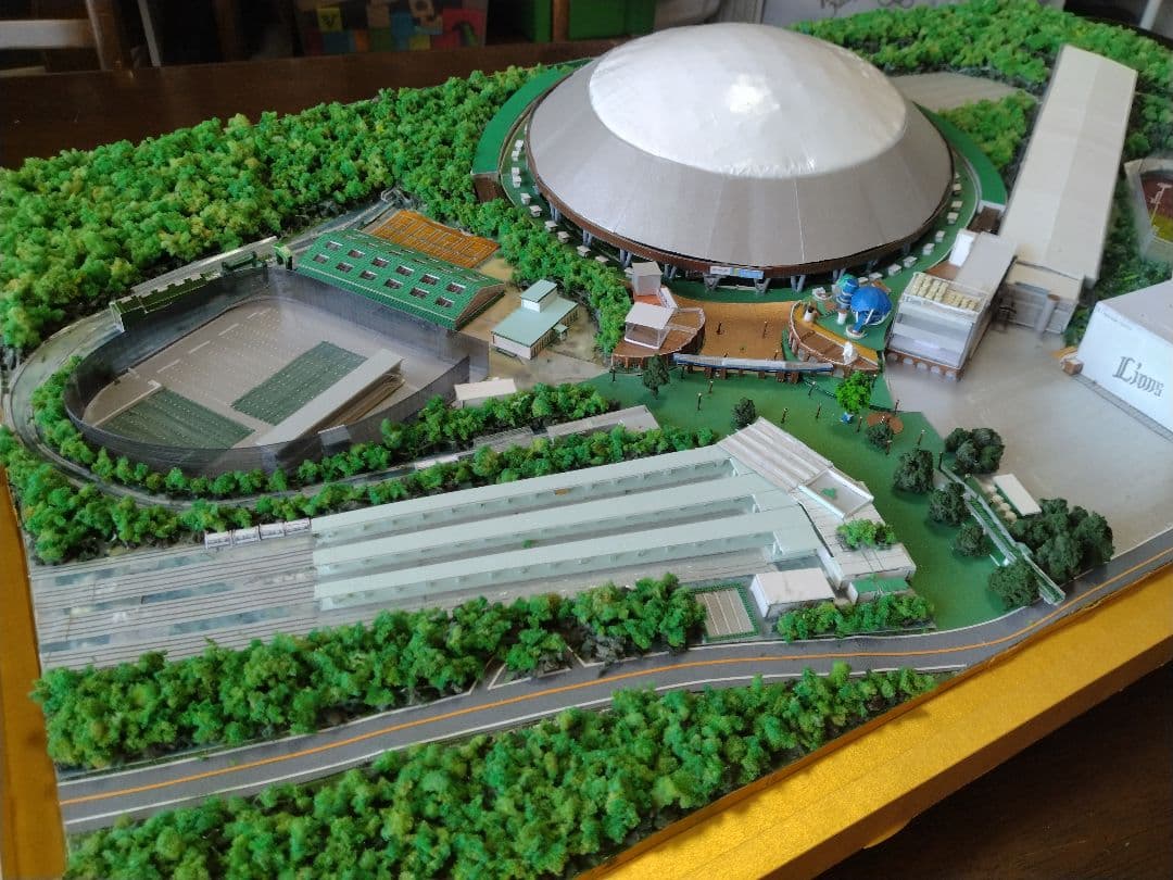 ジオラマ西武球場1/1000展示ケース付