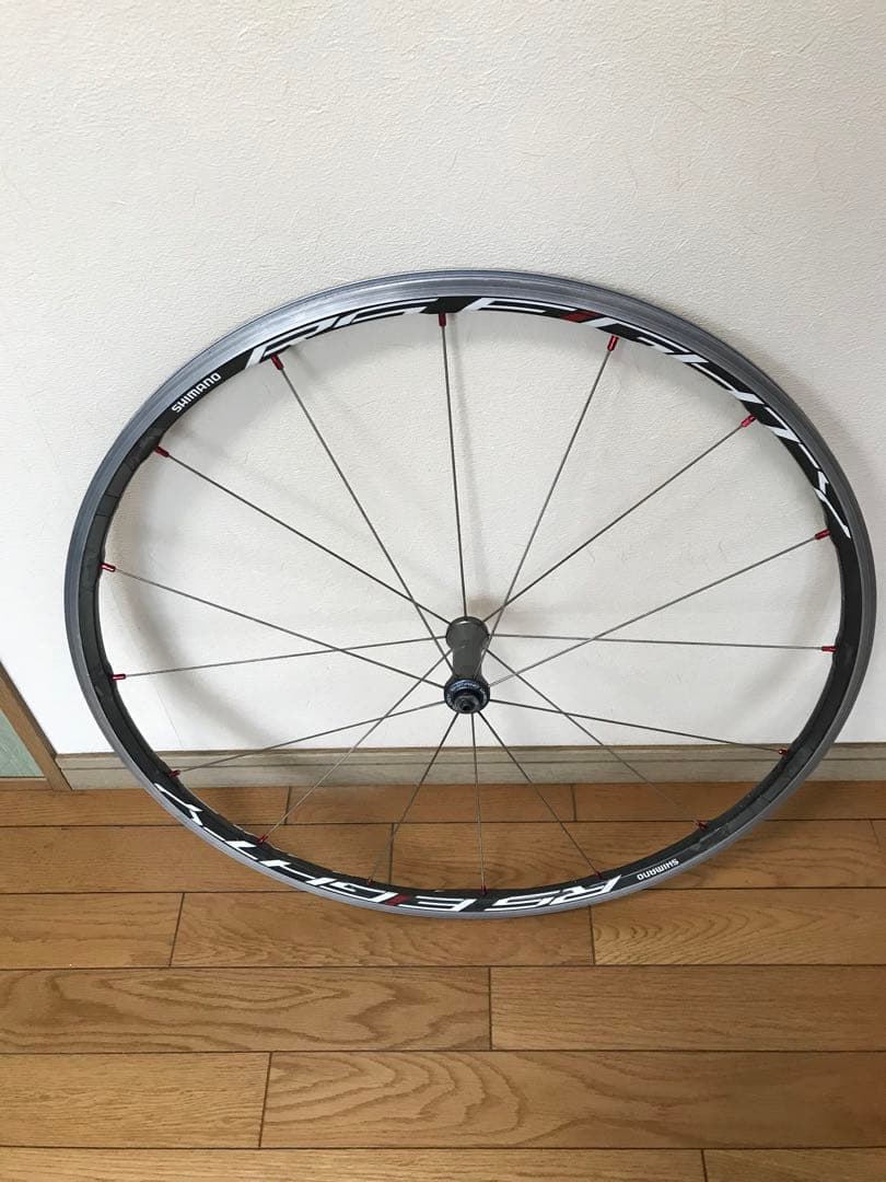 WH-RS80-C24-CLフロントホイール ガタあり