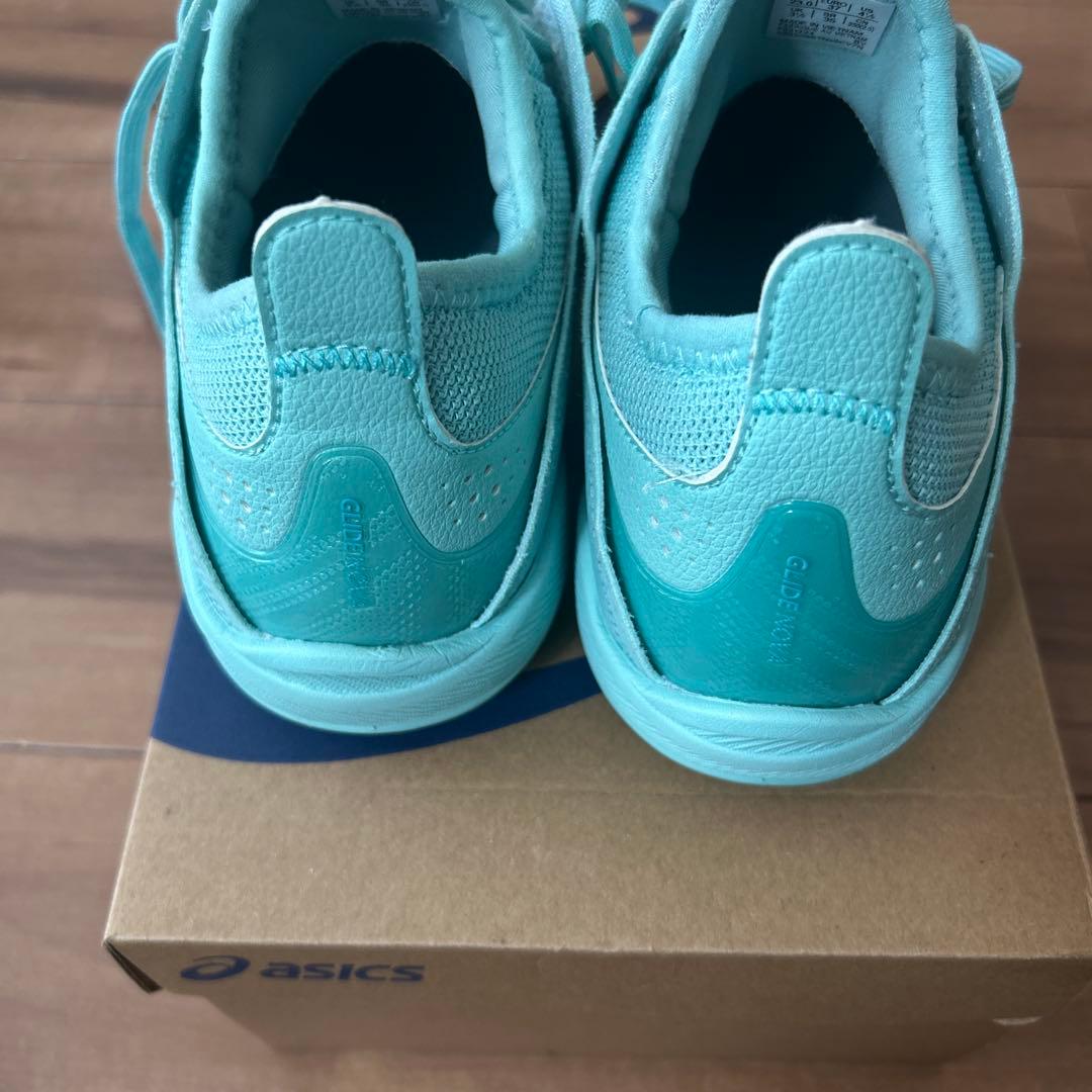 asics バッシュ　グライドノバ　FF3 23センチ　美品