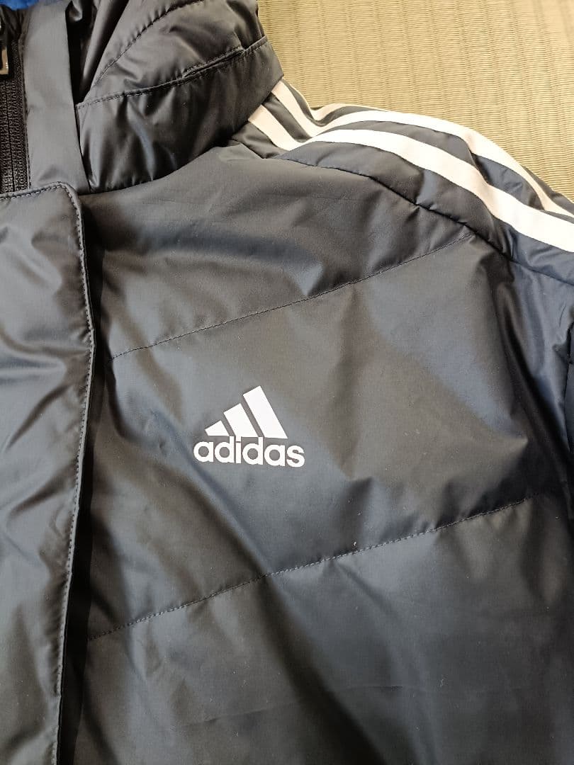 新品未使用　160cm adidas ベンチコート
