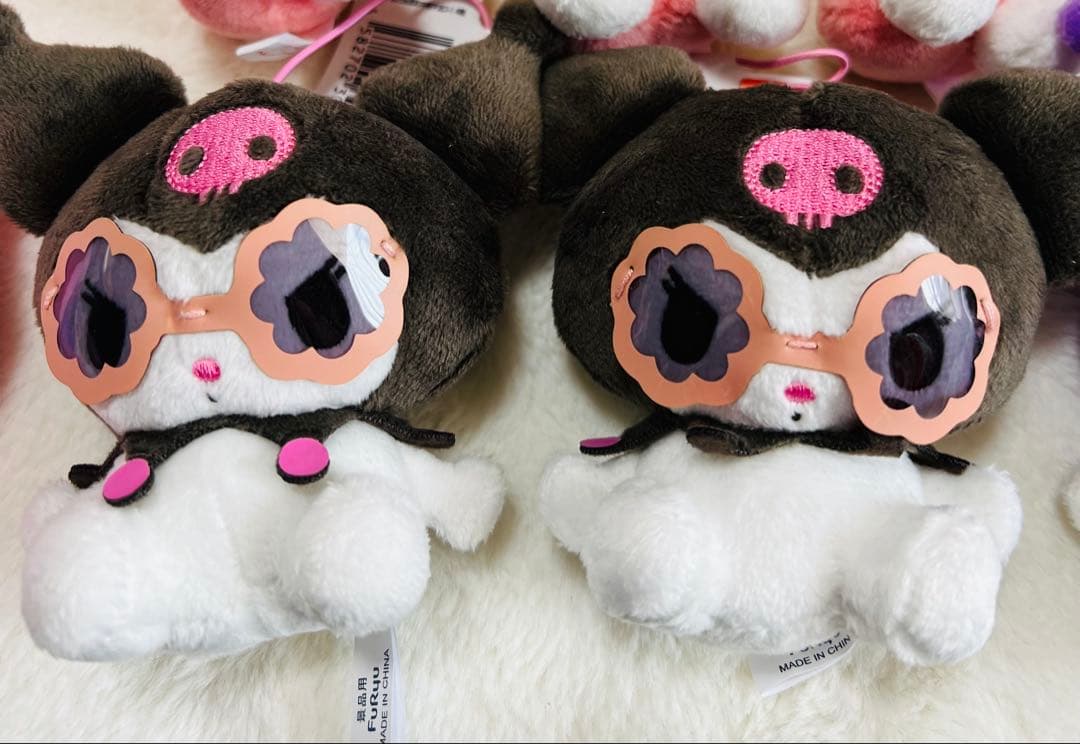パンダハローキティ　マイメロディ クロミ　レトロサングラスマスコット