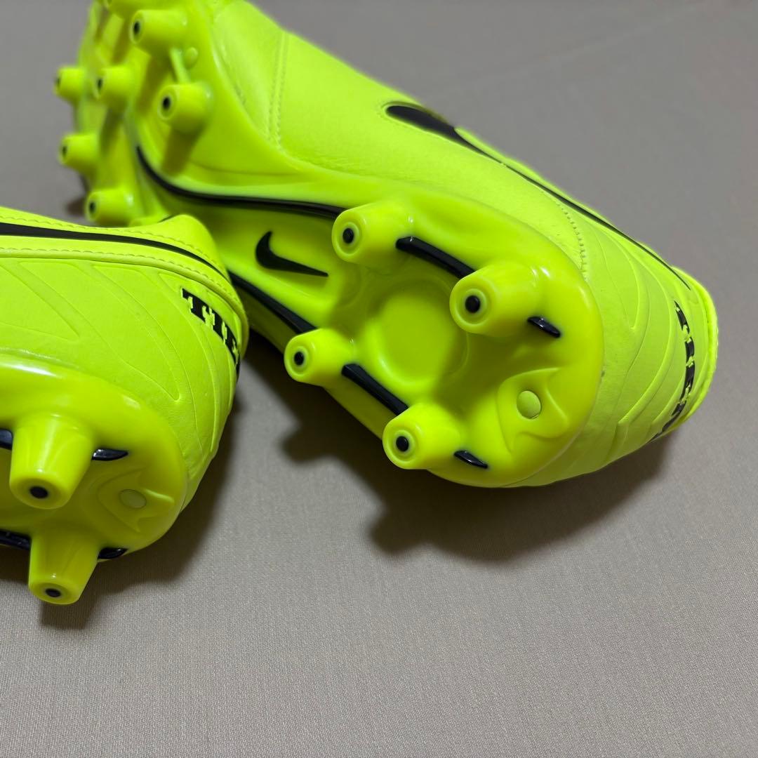 ナイキ ティエンポ ミスティック V HG サッカーシューズ スパイク 激レア