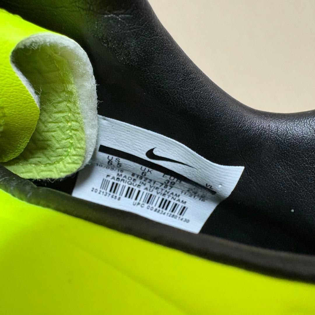 ナイキ ティエンポ ミスティック V HG サッカーシューズ スパイク 激レア