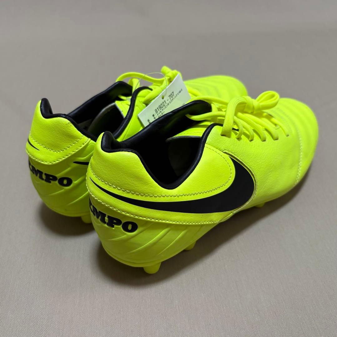 ナイキ ティエンポ ミスティック V HG サッカーシューズ スパイク 激レア
