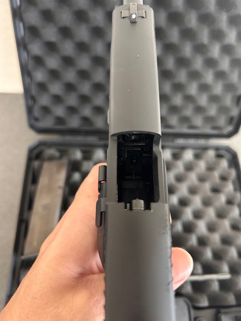 東京マルイ　SIGザウエル　P226 ガスガン ライト付き