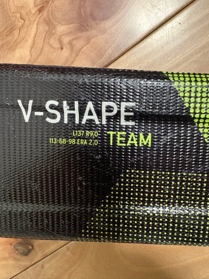 HEAD V-SHAPE TEAM ジュニアスキー　137センチ　ストック付