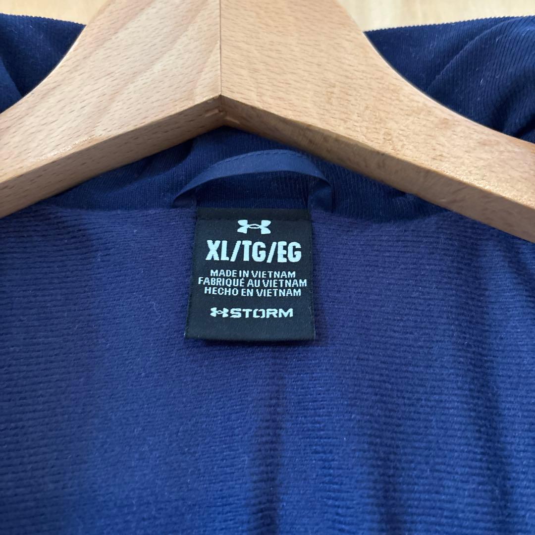 Under Armour ネイビー ベンチコート