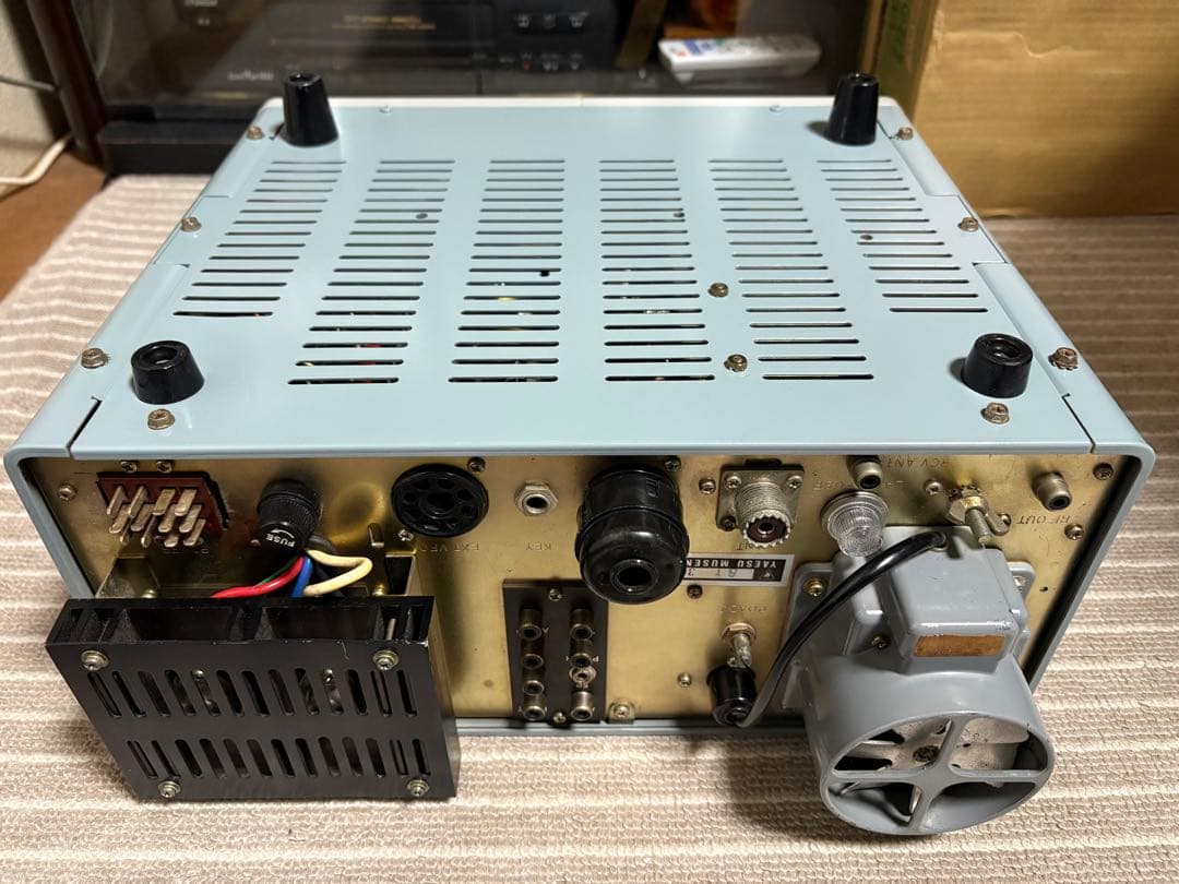 ヤエス　YAESU FT-101E 通電確認済み