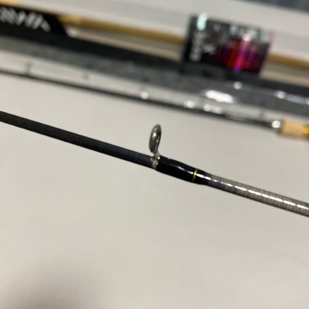 バスX　712HB
