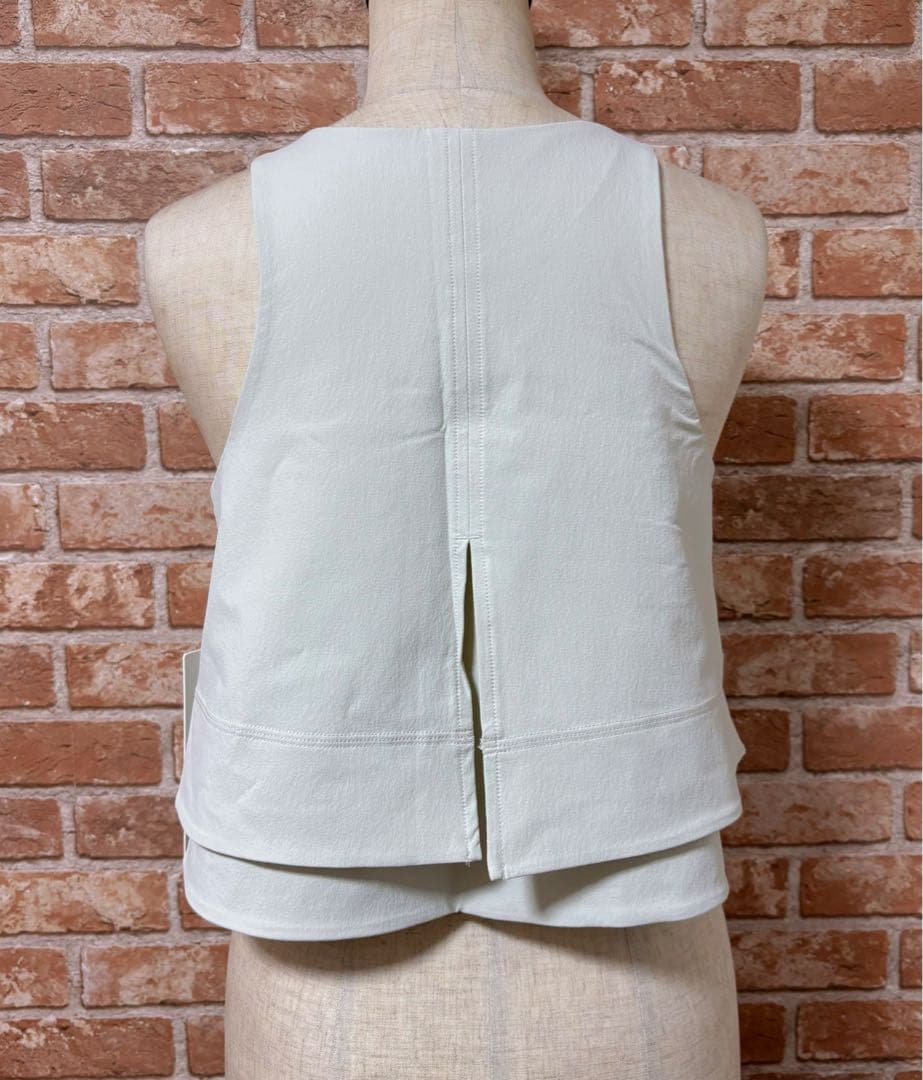 新品︎✿ルルレモン ストレッチウーブンリラックスフィット ティアード タンクトップ