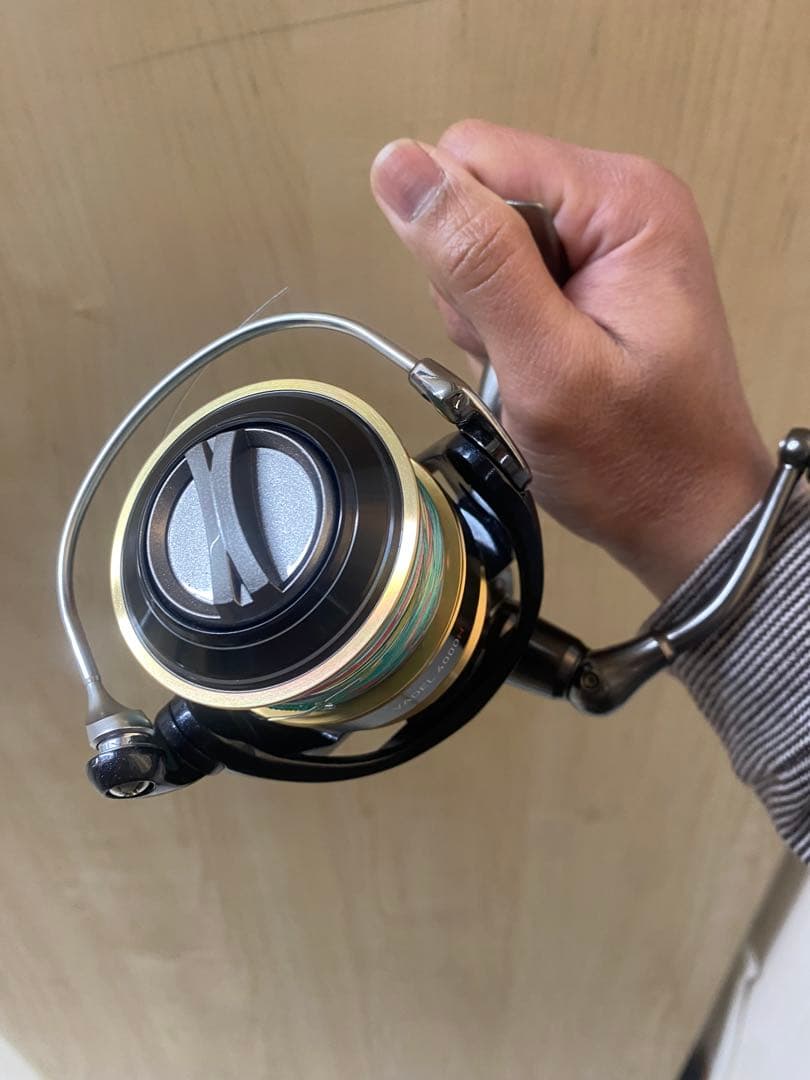 VADEL 4000H スピニングリール