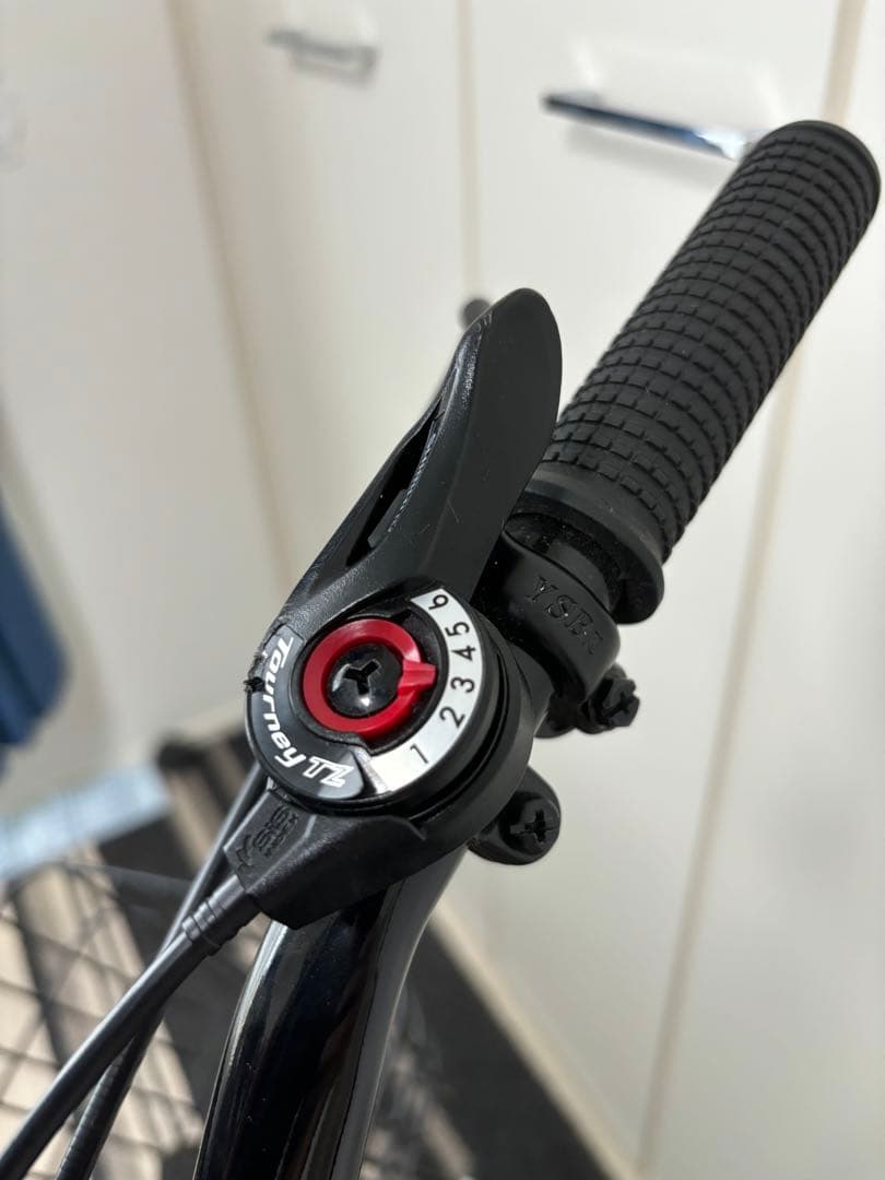 多摩市直　折り畳み自転車変速付20インチ　ワインレッド&ブラック