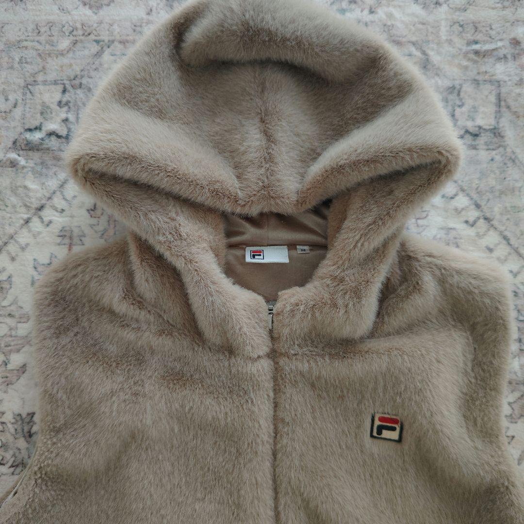 FILA ★フィラフェイクファーベスト ベージュМサイズ