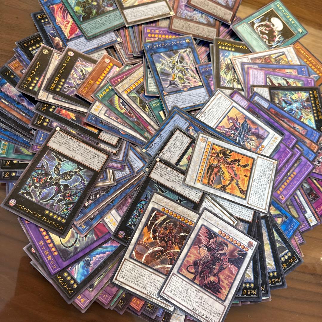 遊戯王 レリーフまとめ売り 遊戯王　レリーフ　160枚以上まとめ売り