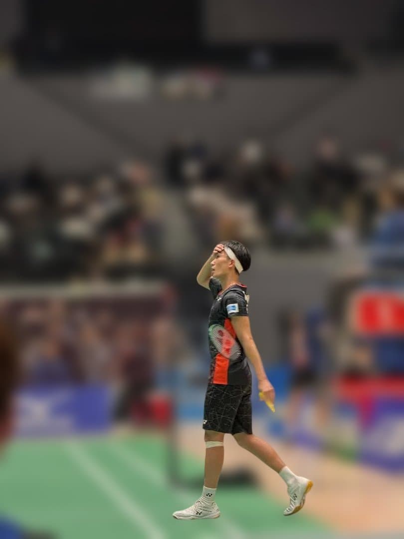 新バージョン　YONEX 桃田賢斗 ゲームシャツ ユニフォーム YONEX