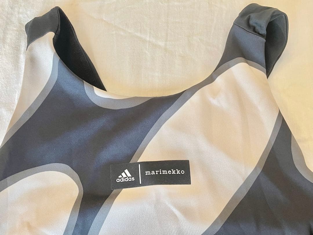 タグ付き 新品未使用 Adidas × marimekko ランニングウェア
