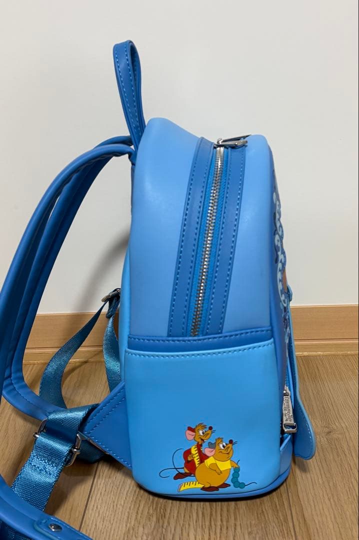 loungefly シンデレラ　バッグパック　リュック　ディズニー　ディズニー