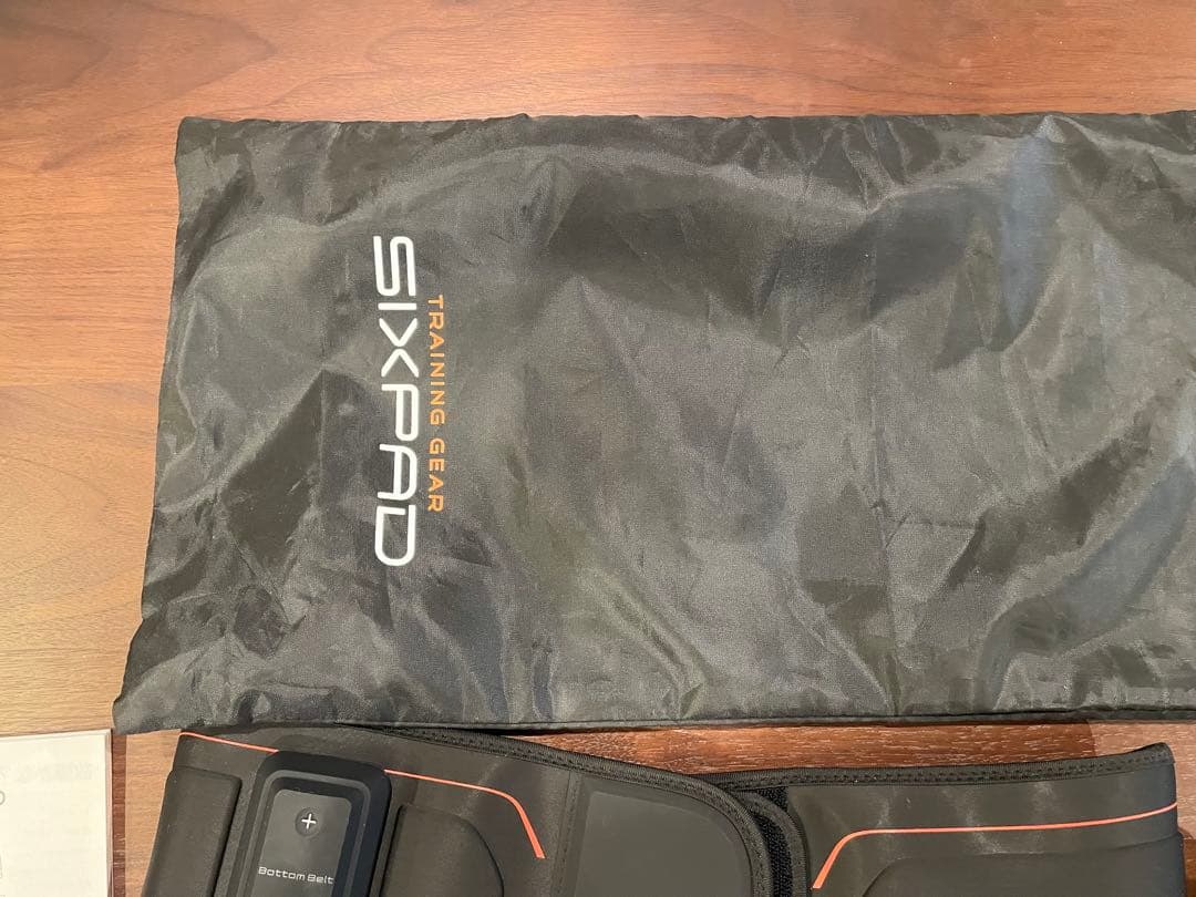 SIXPAD ボトムベルトとアームベルトのセット※アダプターは1つ