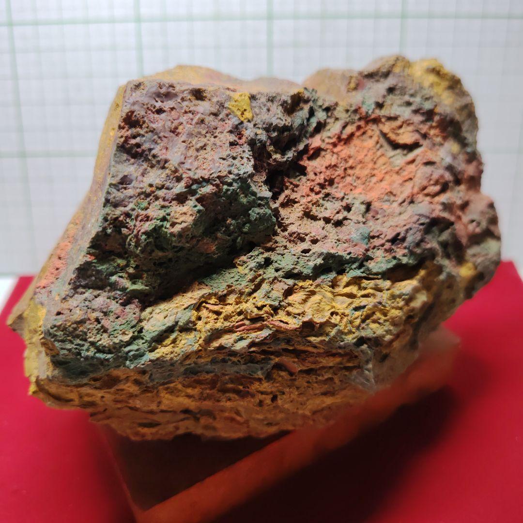 多彩な色の自然石（津軽錦石）原石、管理Ｎｏ．71238台除く