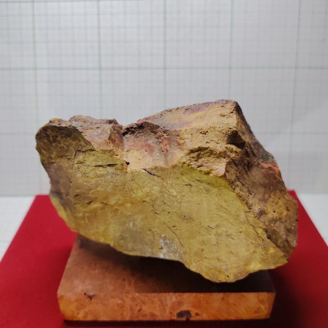 多彩な色の自然石（津軽錦石）原石、管理Ｎｏ．71238台除く