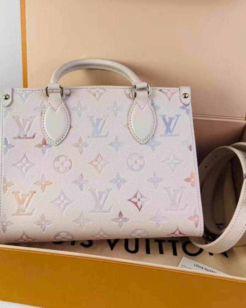 ☆Louis ☆Vuitton ホワイト レザーバッグ---