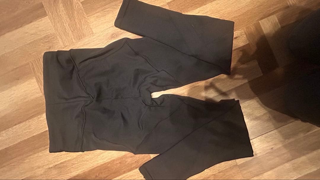 LAVA パーフェクトフォームトップス&レギンス　リントスル　Ｍサイズ