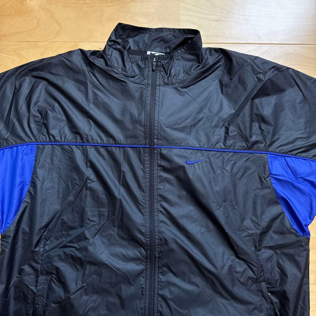 NIKE ランニングジャケット　ウィンドブレーカー　軽量　黒青ブラック　XL新品