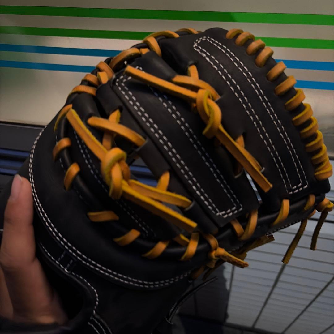 ジームス硬式野球グローブ 黒と黄色 ファースト用