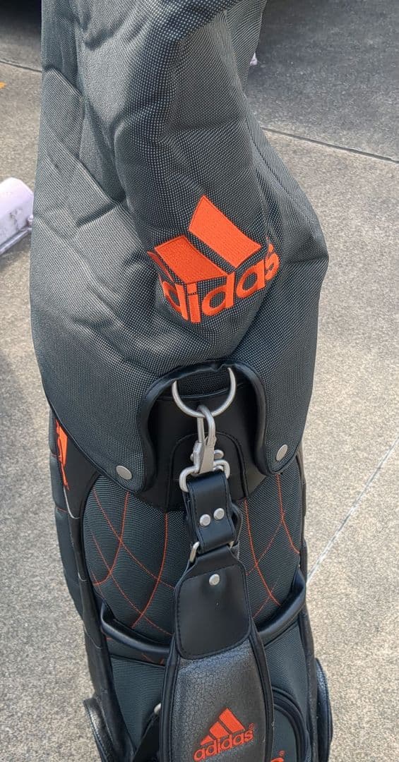 美品adidas キャディバッグ 黒・オレンジ