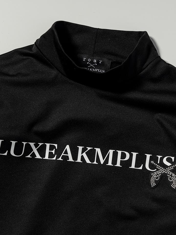 LUXEAKMPLUS × roar 23AW フロントロゴモックネックTシャツ